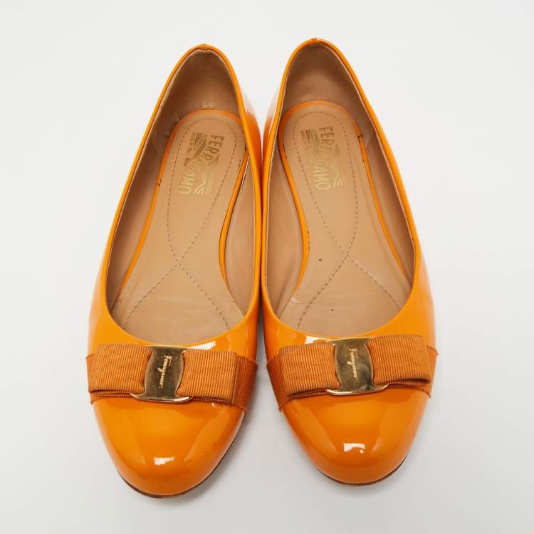 Pre Owned Salvatore Ferragamo Yellow Patent Leather Vara Bow Ballet Flats Size 40