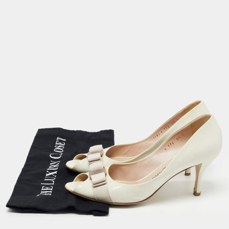 Pre Owned Salvatore Ferragamo White Leather Vara Bow Peep Toe Pumps Size 40