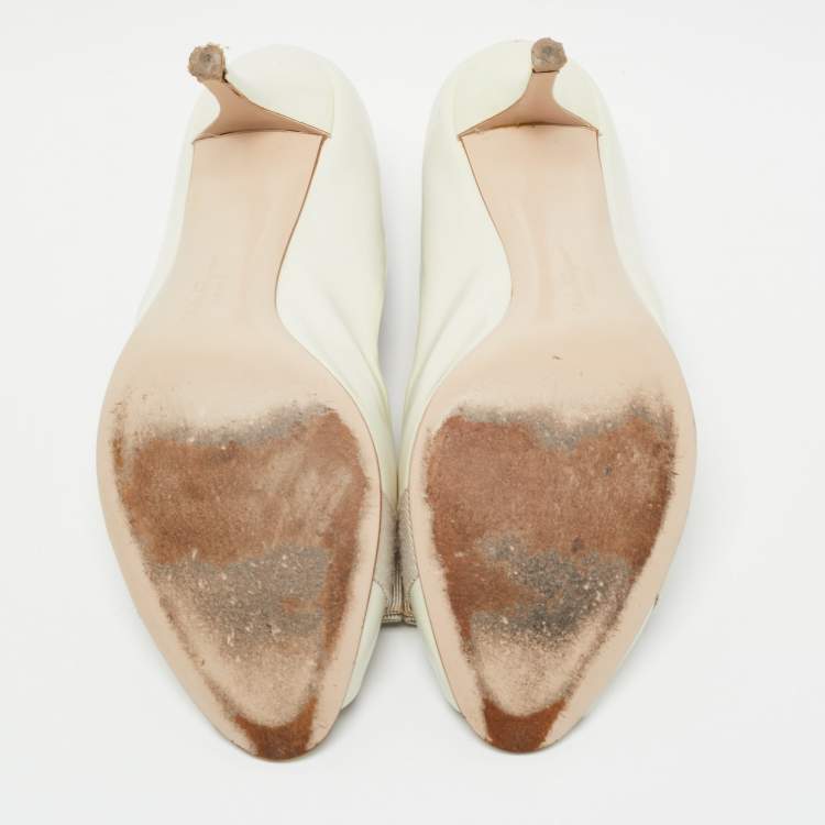 Pre Owned Salvatore Ferragamo White Leather Vara Bow Peep Toe Pumps Size 40