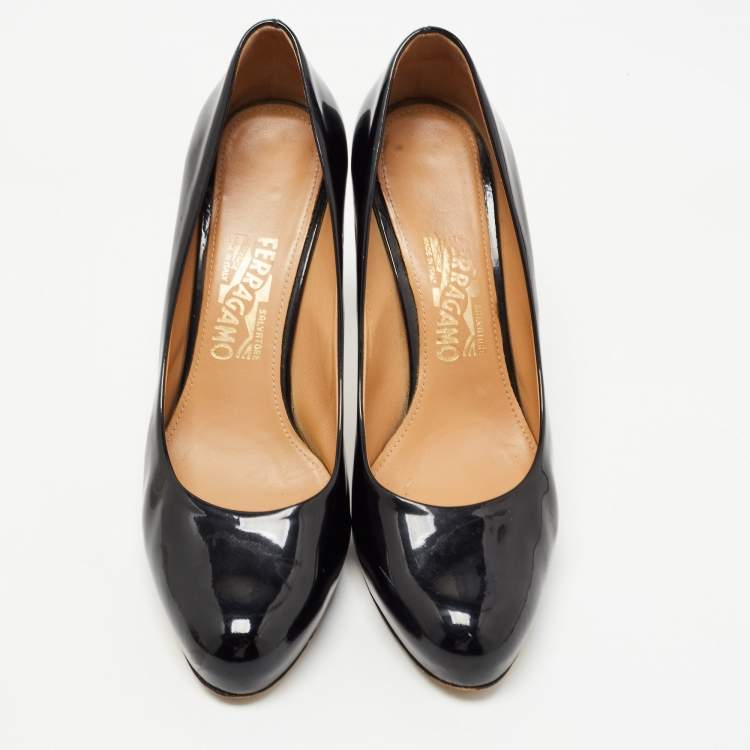 Pre Owned Salvatore Ferragamo Black Patent Leather Pumps Size 39