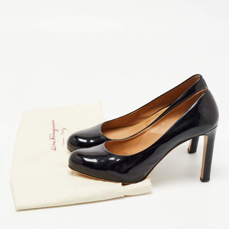 Pre Owned Salvatore Ferragamo Black Patent Leather Pumps Size 39