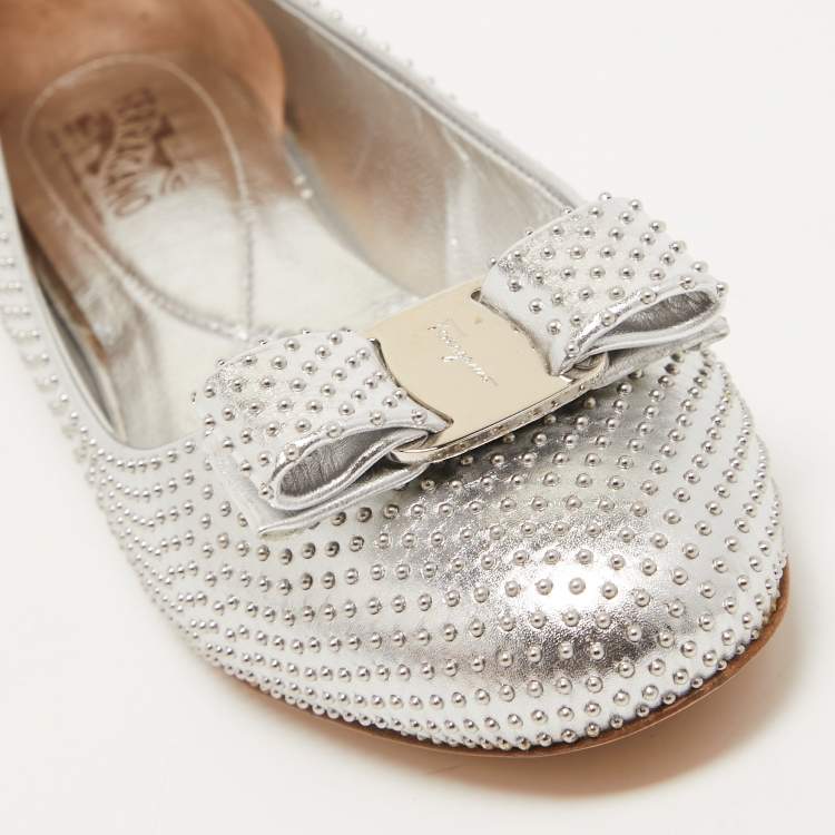 Pre Owned Salvatore Ferragamo Silver Studded Leather Varina Ballet Flats Size 37.5