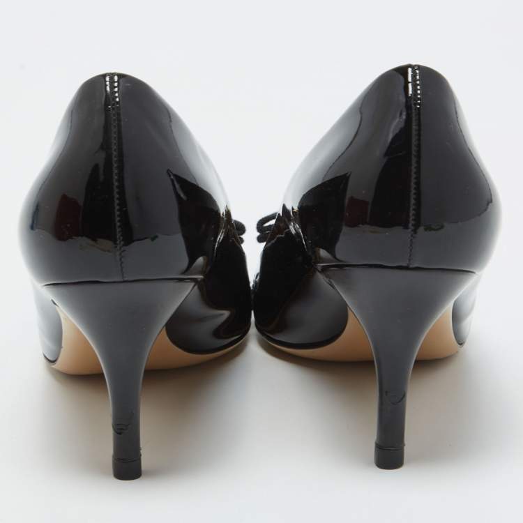 Pre Owned Salvatore Ferragamo Black Patent Leather Vara Bow Pumps Size 38.5