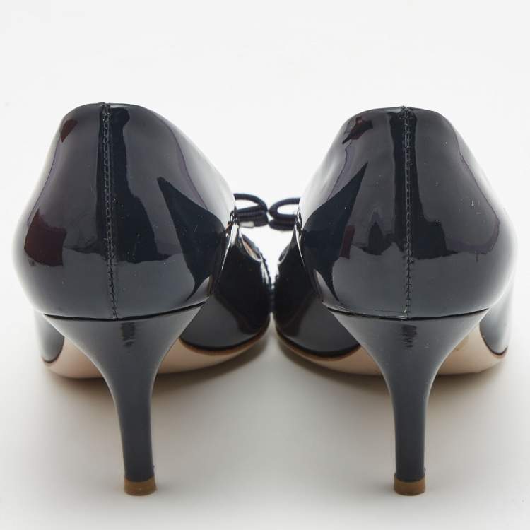 Pre Owned Salvatore Ferragamo Navy Blue Patent Leather Vara Bow Pumps Size 37