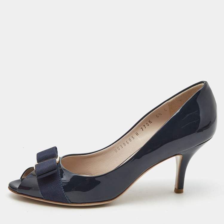 Pre Owned Salvatore Ferragamo Navy Blue Patent Leather Vara Bow Pumps Size 37
