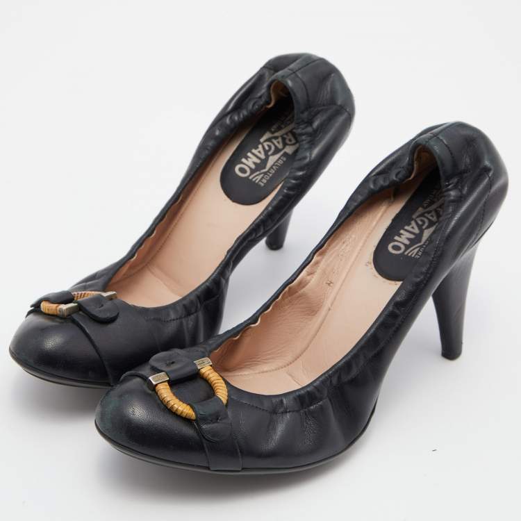 Pre Owned Salvatore Ferragamo Black Leather Scrunch Pumps Size 41.5