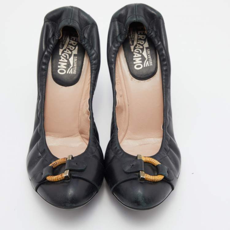 Pre Owned Salvatore Ferragamo Black Leather Scrunch Pumps Size 41.5