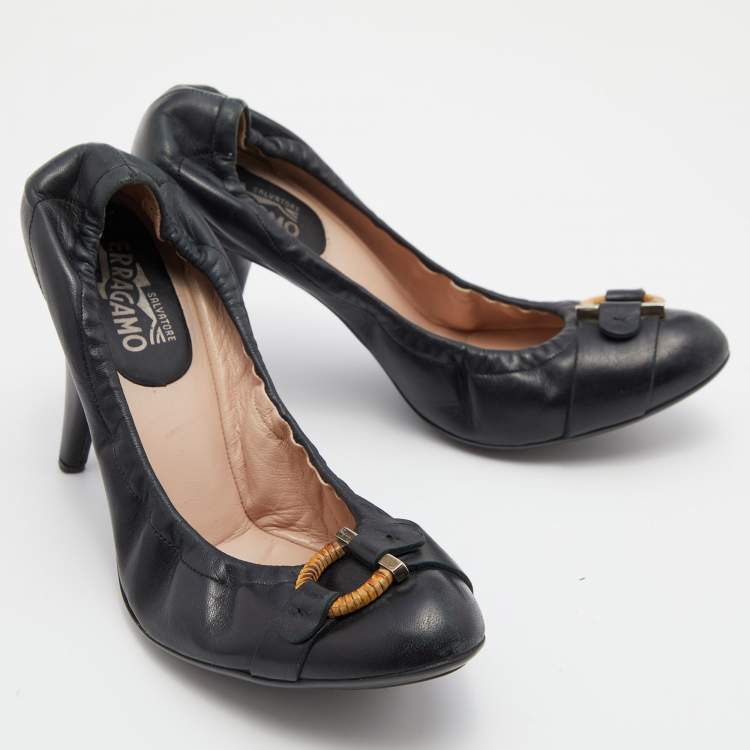 Pre Owned Salvatore Ferragamo Black Leather Scrunch Pumps Size 41.5