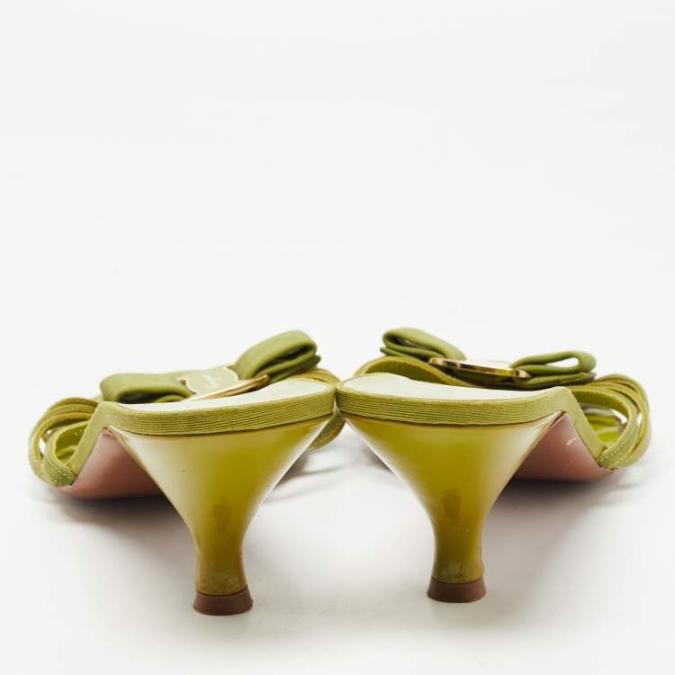 Pre Owned Salvatore Ferragamo Green Patent Leather and Canvas Vara Bow Strappy Slide Sandals Size 40.5