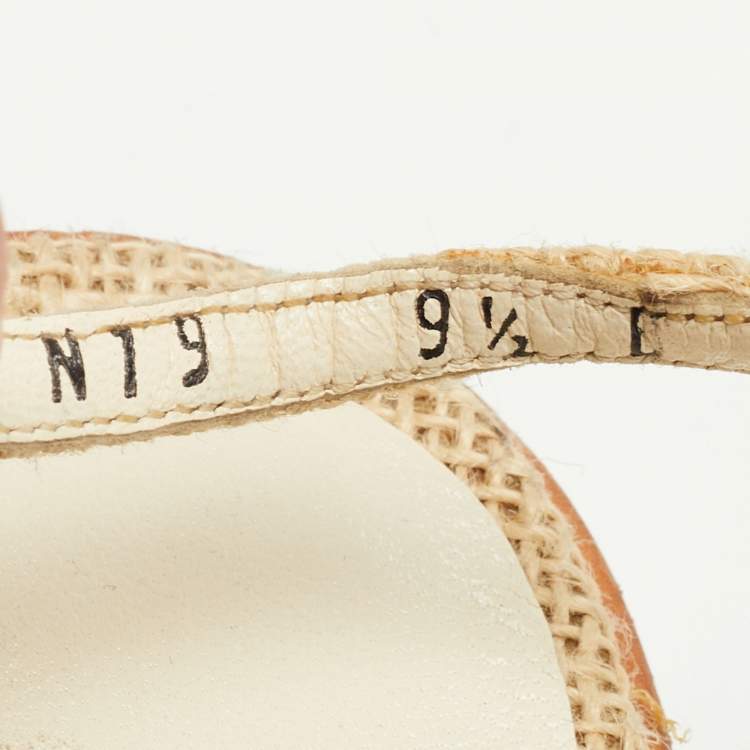 Pre Owned Salvatore Ferragamo Beige/Blue Jute Beads and Crystal Embellished Flat Sandals Size 40