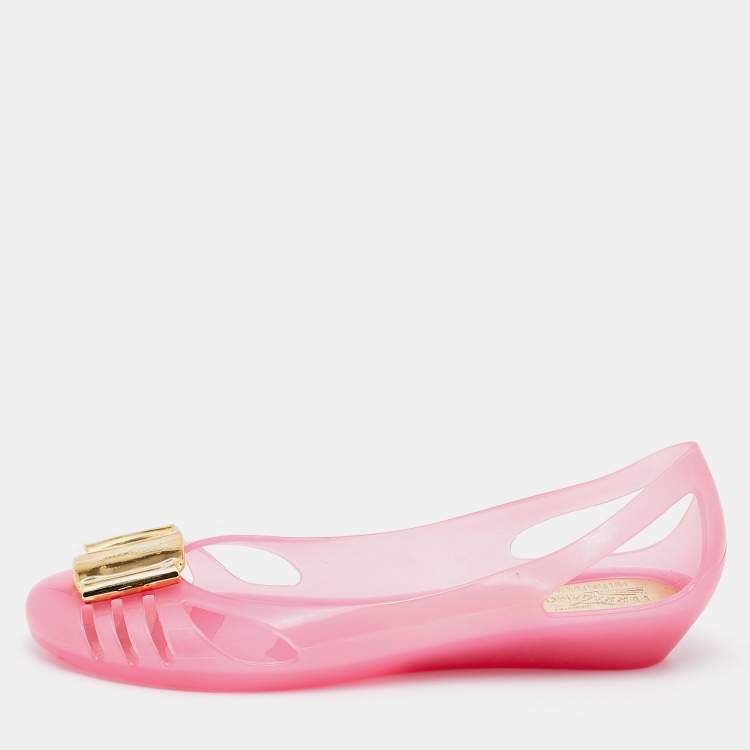 Salvatore Ferragamo Pink Jelly Bermuda Flats Size 40.5 Salvatore Ferragamo  | The Luxury Closet