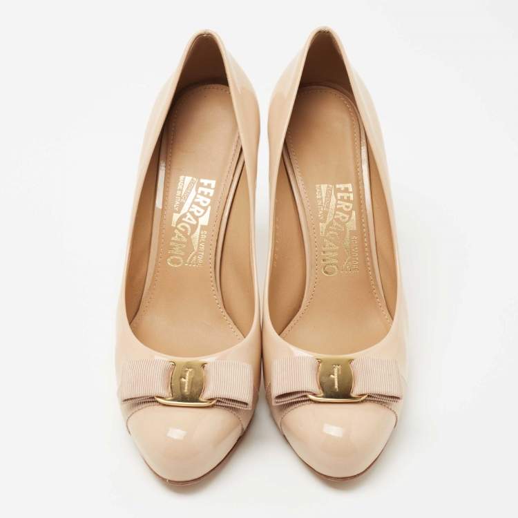 Pre Owned Salvatore Ferragamo Beige Patent Leather Vara Bow Platform Pumps Size 38