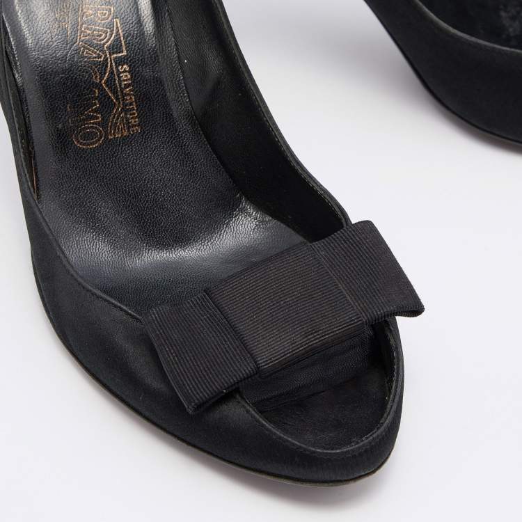 Pre Owned Salvatore Ferragamo Satin Bow Peep Toe Pumps Size 39