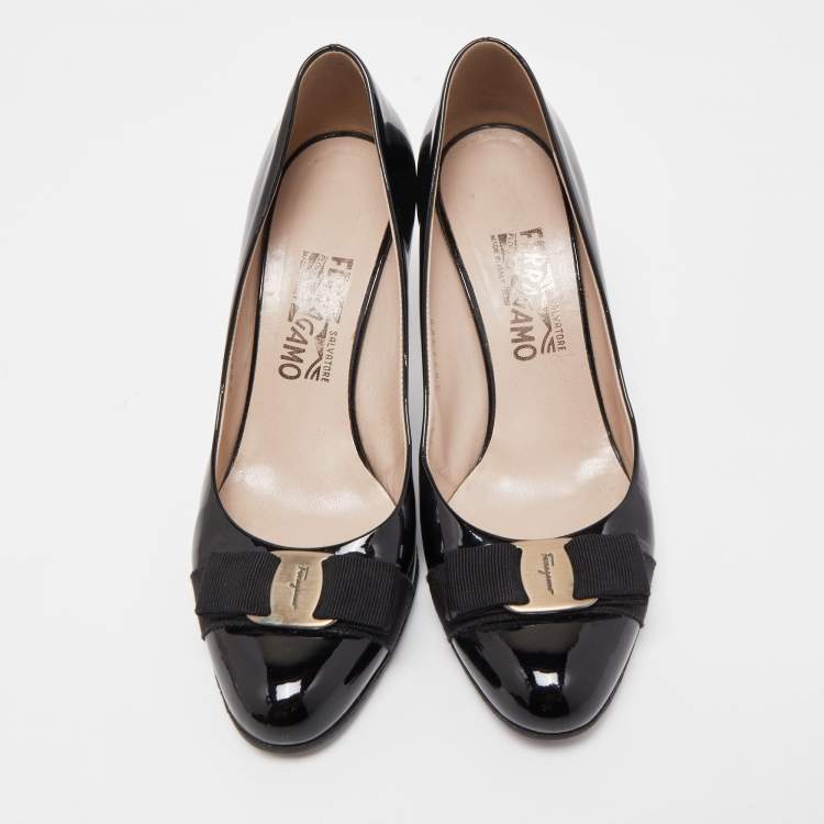 Pre Owned Salvatore Ferragamo Black Patent Leather Vara Bow  Pumps Size 39