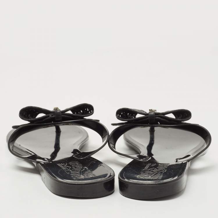Pre Owned Salvatore Ferragamo Black Rubber Bali Thong Sandals Size 38.5