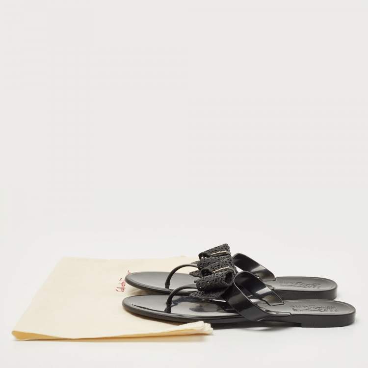 Pre Owned Salvatore Ferragamo Black Rubber Bali Thong Sandals Size 38.5