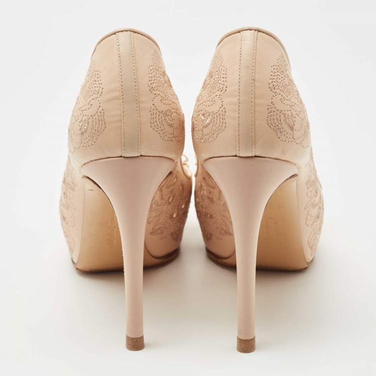 Pre Owned Salvatore Ferragamo Beige Floral Embroidered Leather Plum Vara Bow Peep Toe Pumps Size 37