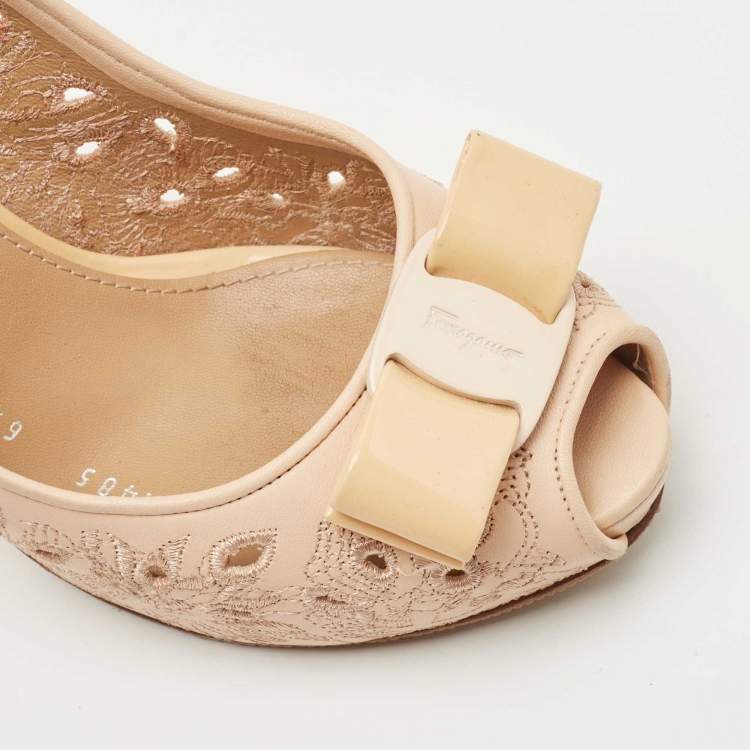 Pre Owned Salvatore Ferragamo Beige Floral Embroidered Leather Plum Vara Bow Peep Toe Pumps Size 37