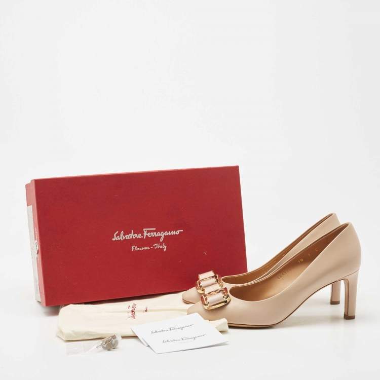 Pre Owned Salvatore Ferragamo Beige Leather Lola Pumps Size 37.5