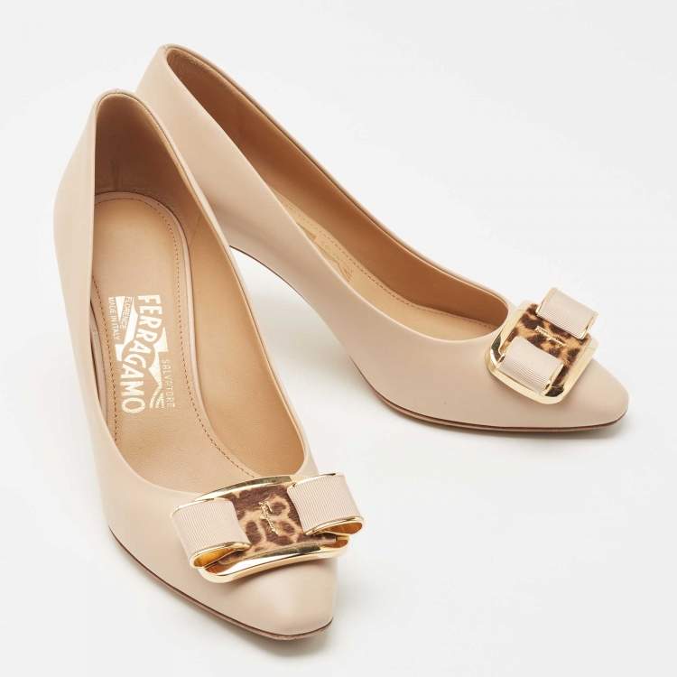 Pre Owned Salvatore Ferragamo Beige Leather Lola Pumps Size 37.5