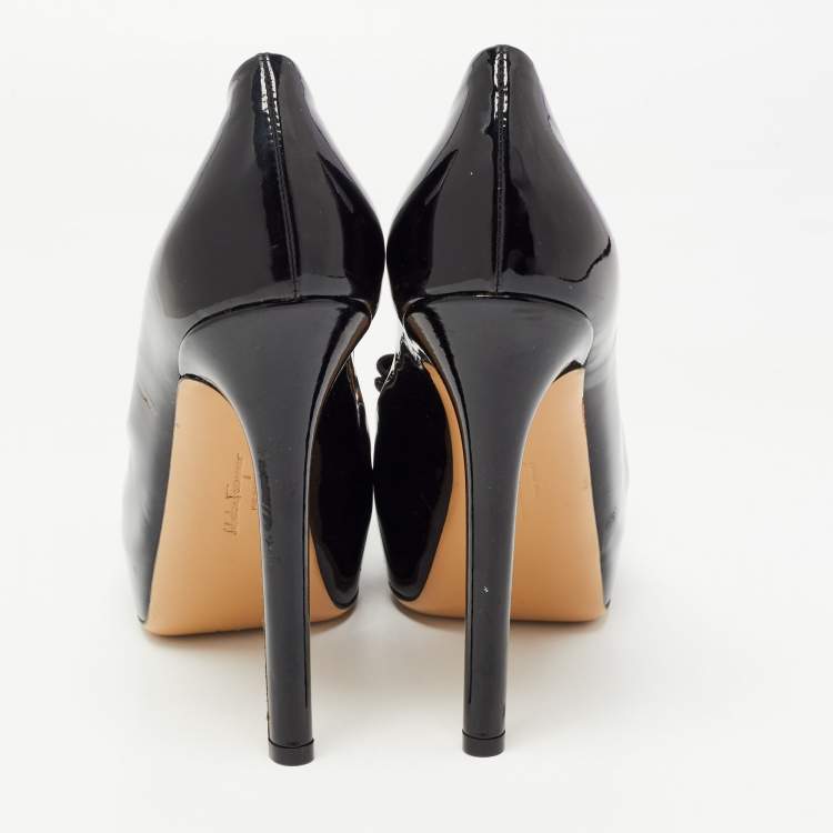 Pre Owned Salvatore Ferragamo Black Patent Leather Trilly Pumps Size 39.5