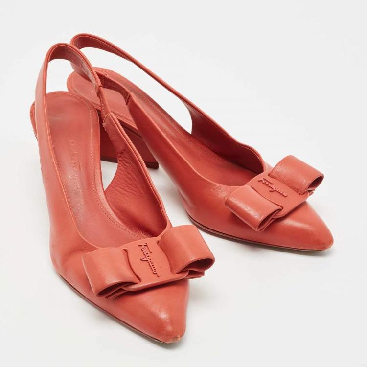 Pre Owned Salvatore Ferragamo Red Leather Vara Bow Slingback Pumps Size 37.5