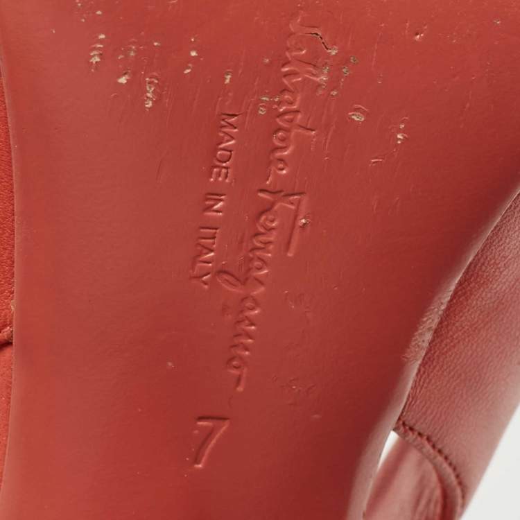 Pre Owned Salvatore Ferragamo Red Leather Vara Bow Slingback Pumps Size 37.5