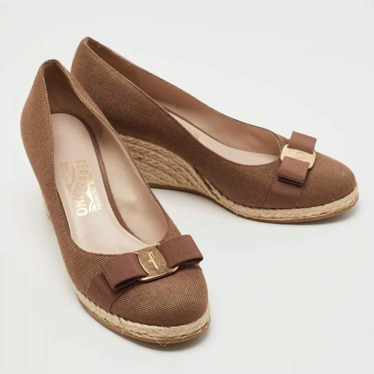 Pre Owned Salvatore Ferragamo Brown Canvas Bow Detailed 'Darly' Espadrille Wedges Size 40