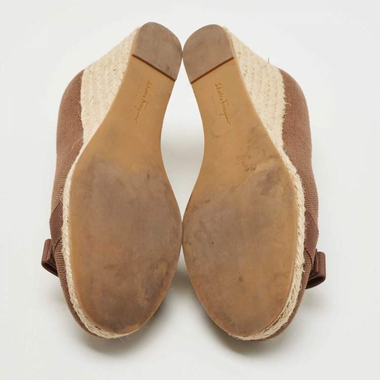 Pre Owned Salvatore Ferragamo Brown Canvas Bow Detailed 'Darly' Espadrille Wedges Size 40