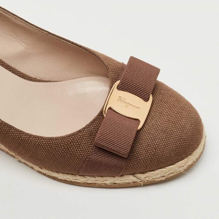 Pre Owned Salvatore Ferragamo Brown Canvas Bow Detailed 'Darly' Espadrille Wedges Size 40
