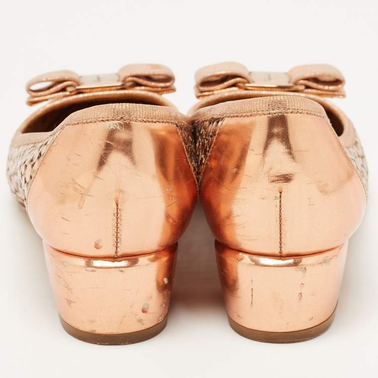 Pre Owned Salvatore Ferragamo Metallic Leather Laser Cut Vara Bow Pumps Size 36.5