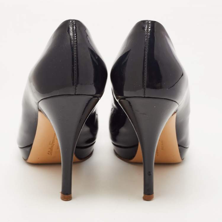 Pre Owned Salvatore Ferragamo Navy Blue Patent Leather Vara Bow Pumps Size 37