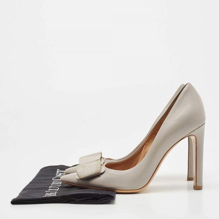 Pre Owned Salvatore Ferragamo Grey Leather Mimi Bow Pumps Size 37.5