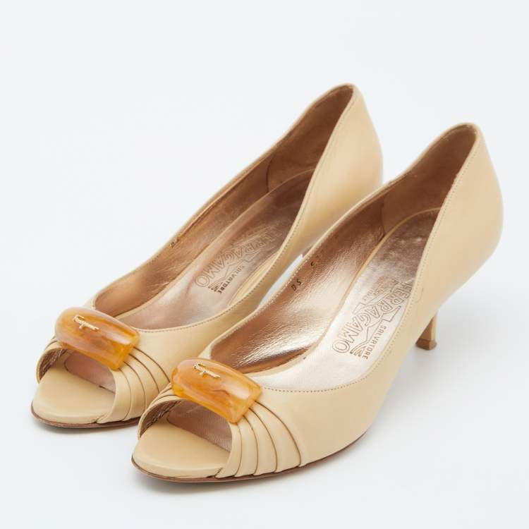 Pre Owned Salvatore Ferragamo Beige Leather Peep Toe Pumps Size 38