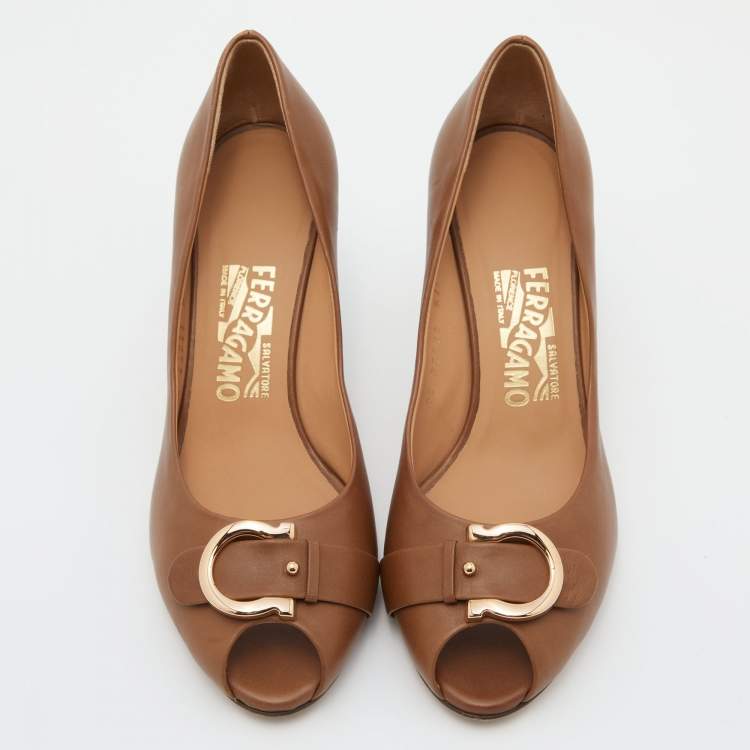 Pre Owned Salvatore Ferragamo Brown Leather Gancio Bit Peep Toe Pumps Size 38.5
