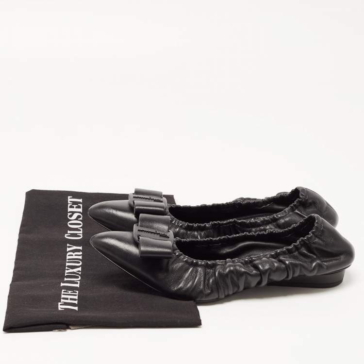 Pre Owned Salvatore Ferragamo Black Leather Vara Bow Scrunch Ballet Flats Size 38