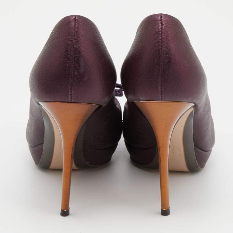 Pre Owned Salvatore Ferragamo Metallic Purple Leather Vara Bow Peep Toe Platform Pumps Size 37.5