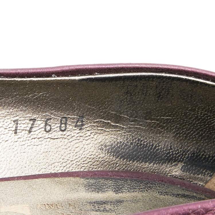 Pre Owned Salvatore Ferragamo Metallic Purple Leather Vara Bow Peep Toe Platform Pumps Size 37.5