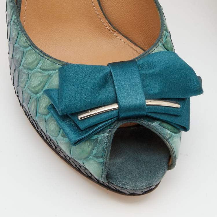 Pre Owned Salvatore Ferragamo Green Python Bow Peep Toe Pumps Size 37.5