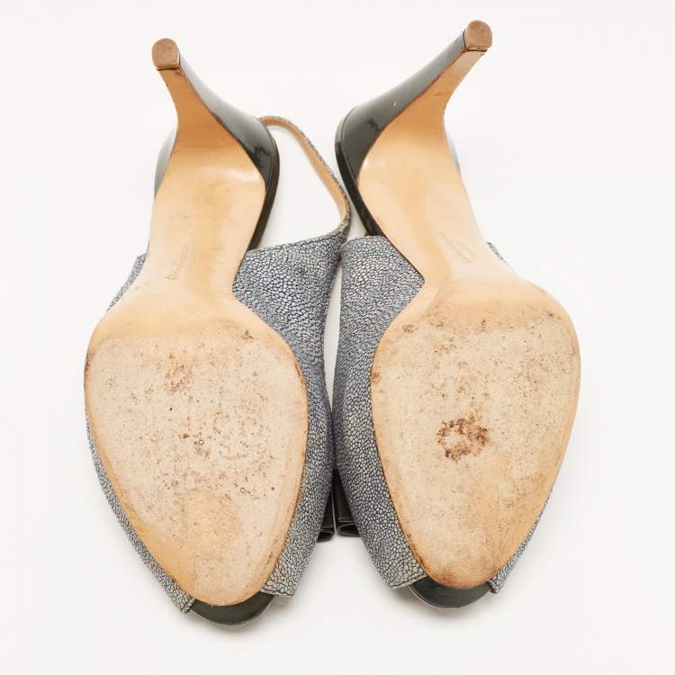 Pre Owned Salvatore Ferragamo Grey/Black Textured Leather Vara Bow Slingback Sandals Size 39.5