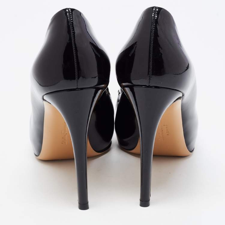 Pre Owned Salvatore Ferragamo Black Patent Leather Vara Bow Pumps Size 39