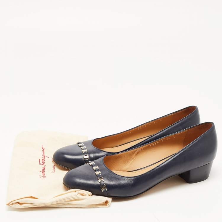 Pre Owned Salvatore Ferragamo Navy Blue Leather Pim Pumps 39