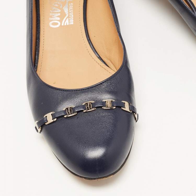 Pre Owned Salvatore Ferragamo Navy Blue Leather Pim Pumps 39