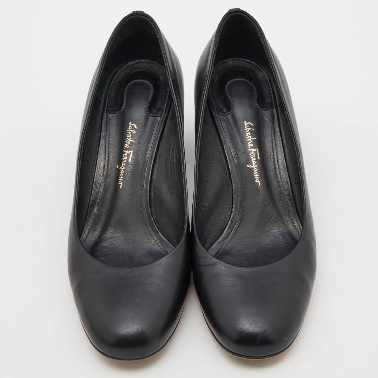 Pre Owned Salvatore Ferragamo Black Leather Block Heel Pumps Size 39