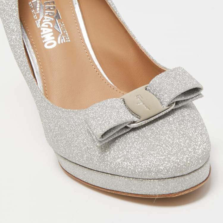 Pre Owned Salvatore Ferragamo Silver Glitter Osimo Platform Pumps Size 40