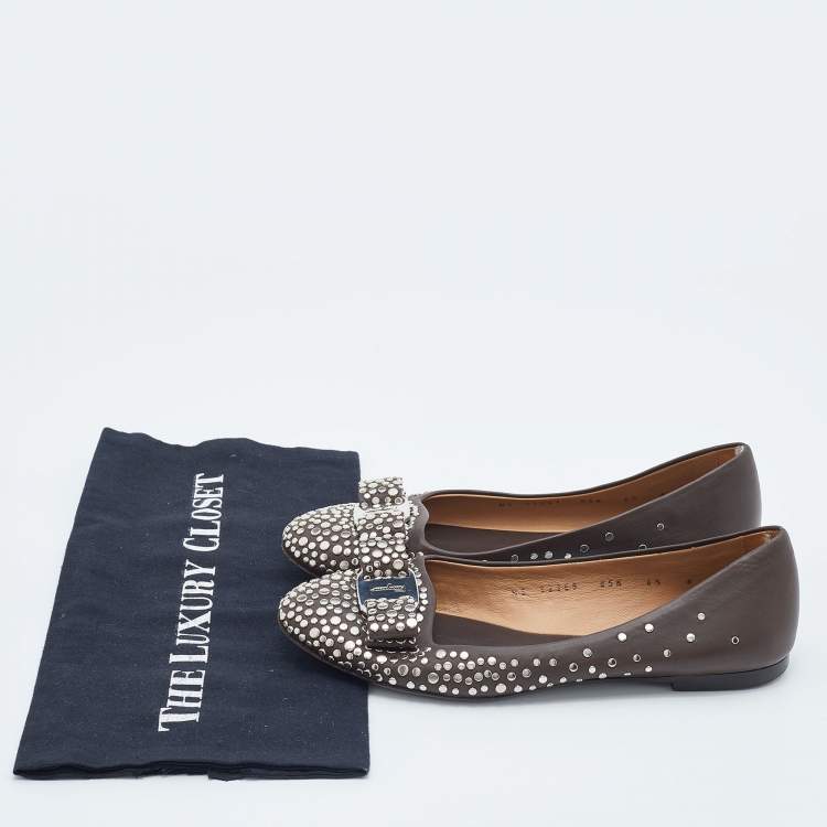Pre Owned Salvatore Ferragamo Brown Studded Leather Vara Bow Ballet Flats Size 37