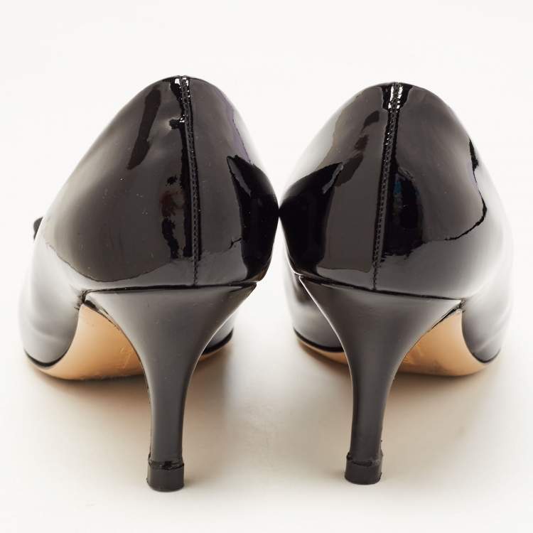Pre Owned Salvatore Ferragamo Black Patent Leather Vara Bow Pumps Size 37