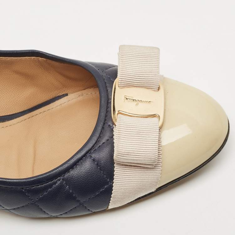 Pre Owned Salvatore Ferragamo Blue/Beige Leather and Patent Vara Bow Block Heel Pumps Size 39.5