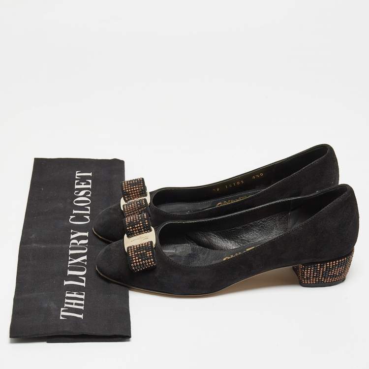 Pre Owned Salvatore Ferragamo Black Suede Vara Bow Studded Block Heel Pumps Size 35
