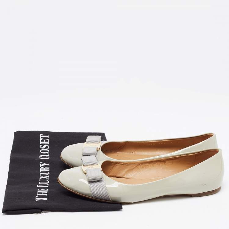 Pre Owned Salvatore Ferragamo Grey Patent Leather Varina Ballet Flats Size 39.5
